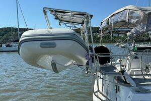 Picture Perfect 2022 Catalina 425 Yacht For Sale in Atlantic Highlands NJ