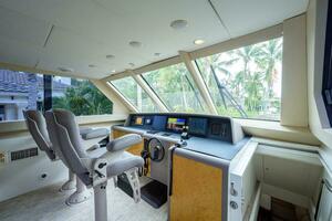 LOST TEXAN 80ft Lazzara Yachts Yacht For Sale
