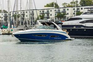 Fantasea 32ft Regal Yacht For Sale