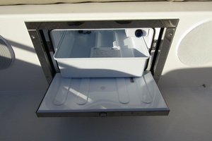 2025 Nimbus Tender 9 thumbnail 27