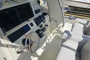 Triple 2024 Yamaha 425 s 35ft Hydra Sports Yacht For Sale
