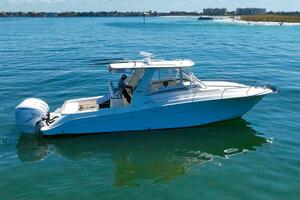 Triple 2024 Yamaha 425 s 35ft Hydra Sports Yacht For Sale