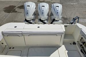 Triple 2024 Yamaha 425 s 35ft Hydra Sports Yacht For Sale