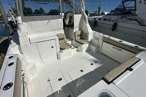 Wave Paver 35ft Pursuit Yacht For Sale