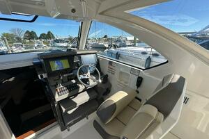Wave Paver 35ft Pursuit Yacht For Sale
