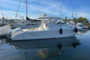 Wave Paver 2020 Pursuit 355 OS Yacht For Sale in Marion MA