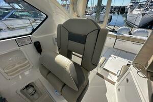 Wave Paver 35ft Pursuit Yacht For Sale