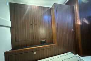 Wave Paver 35ft Pursuit Yacht For Sale