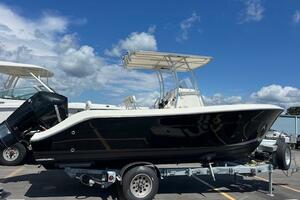 See the light 24ft Cobia Yacht For Sale