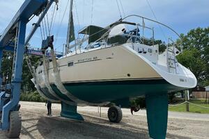 Autumn 42ft Beneteau Yacht For Sale