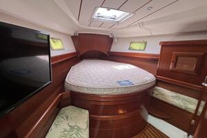 Autumn 42ft Beneteau Yacht For Sale