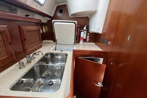 Autumn 42ft Beneteau Yacht For Sale