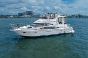 FIESTA BAYB 44ft Carver Yacht For Sale