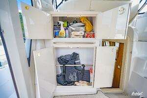 FIESTA BAYB 44ft Carver Yacht For Sale