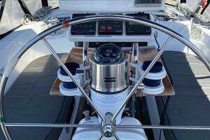 1997 Catalina Morgan 38 thumbnail 20