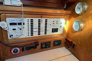 1997 Catalina Morgan 38 thumbnail 29