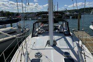 1997 Catalina Morgan 38 thumbnail 17