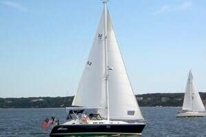 1997 Catalina Morgan 38 thumbnail 1