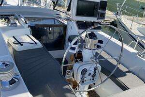1997 Catalina Morgan 38 thumbnail 13