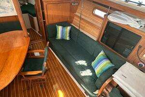 1997 Catalina Morgan 38 thumbnail 26