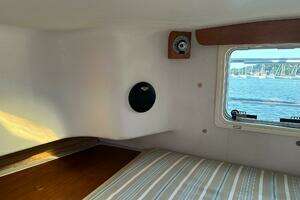 1997 Catalina Morgan 38 thumbnail 47