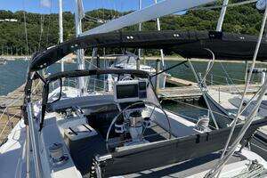 1997 Catalina Morgan 38 thumbnail 14