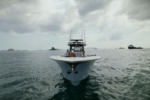 45FT (13.7M) SEA HUNTER