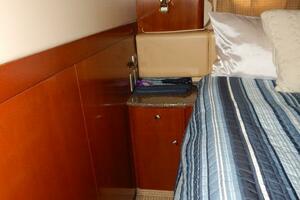 Still Chyl n 42ft Meridian Yacht For Sale
