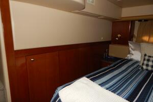 Still Chyl n 42ft Meridian Yacht For Sale