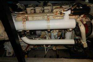 2005 Meridian 408 Motor Yacht thumbnail 36