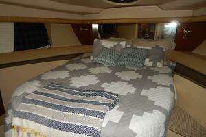 2005 Meridian 408 Motor Yacht thumbnail 3