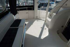 2005 Meridian 408 Motor Yacht thumbnail 35