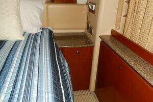 2005 Meridian 408 Motor Yacht thumbnail 21
