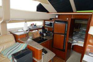 2005 Meridian 408 Motor Yacht thumbnail 10