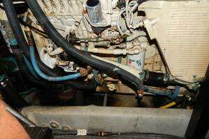 2005 Meridian 408 Motor Yacht thumbnail 39