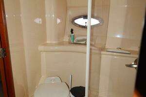 2005 Meridian 408 Motor Yacht thumbnail 6