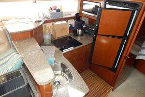 2005 Meridian 408 Motor Yacht thumbnail 9