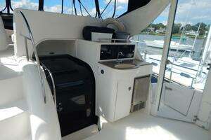 2005 Meridian 408 Motor Yacht thumbnail 33