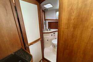 2004 Sabre 36 Flybridge thumbnail 40