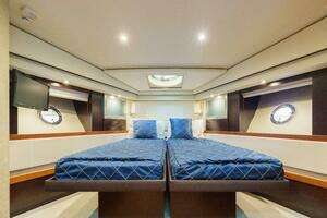 2017 Tiara Yachts C53 Coupe thumbnail 26