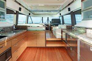 2017 Tiara Yachts C53 Coupe thumbnail 18