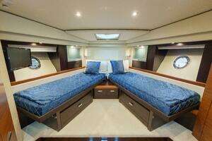 2017 Tiara Yachts C53 Coupe thumbnail 25