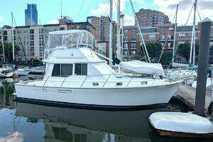 1988 Cape Dory 36 Flybridge Sedan Fast Trawler thumbnail 1
