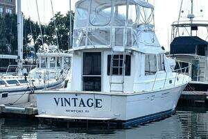 1988 Cape Dory 36 Flybridge Sedan Fast Trawler thumbnail 2