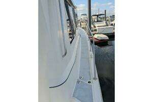 1988 Cape Dory 36 Flybridge Sedan Fast Trawler thumbnail 9