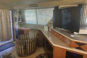 1998 Sea Ray 550 Sedan Bridge thumbnail 20