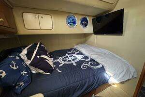 1998 Sea Ray 550 Sedan Bridge thumbnail 36