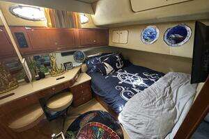 1998 Sea Ray 550 Sedan Bridge thumbnail 34