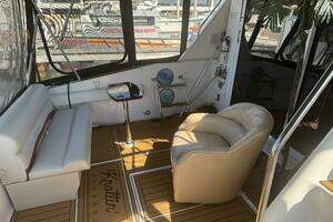 1998 Sea Ray 550 Sedan Bridge thumbnail 12