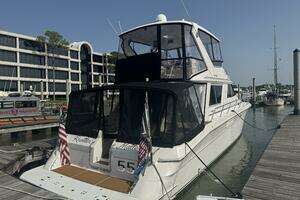 1998 Sea Ray 550 Sedan Bridge thumbnail 1